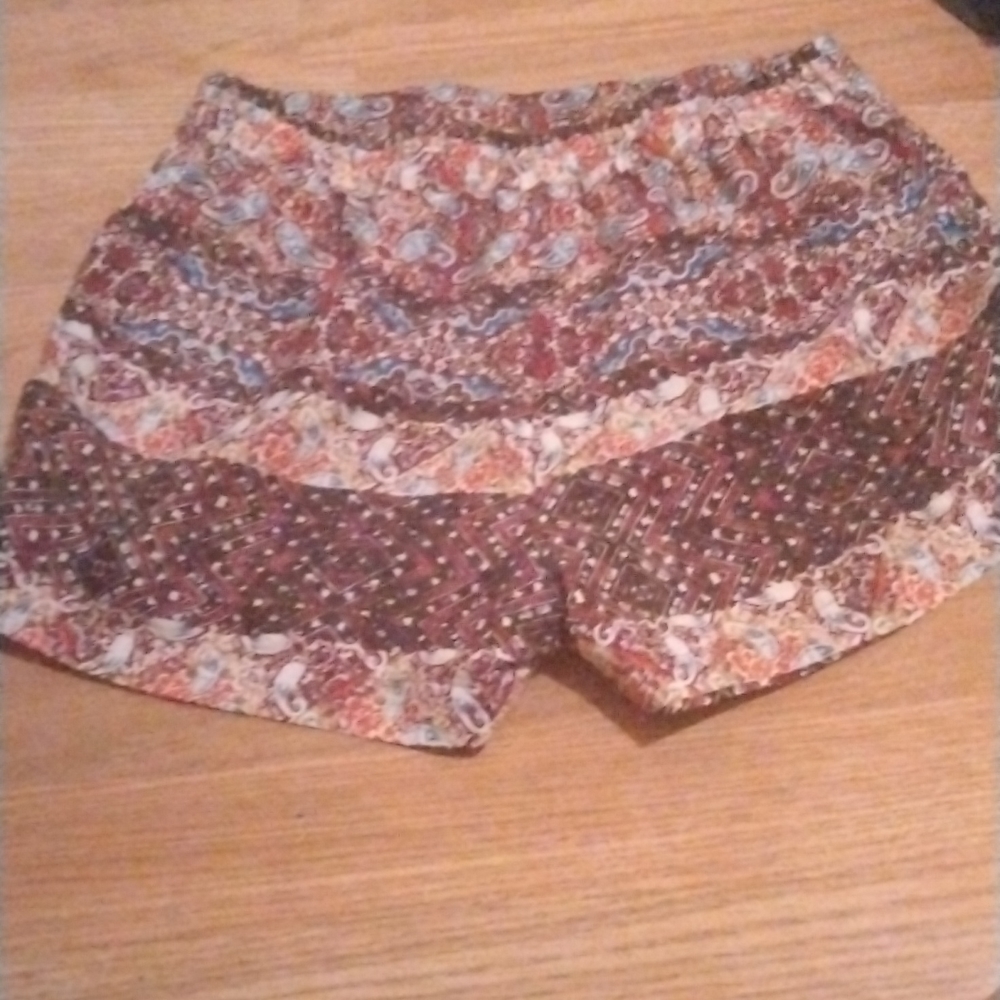 Shorts - Picture 2 of 2